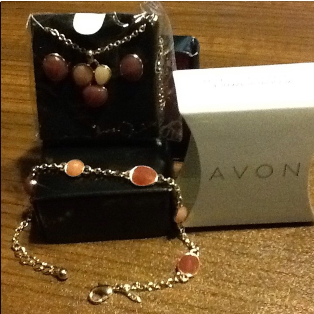 Modern Stone Necklace, Bracelet and Earring Set